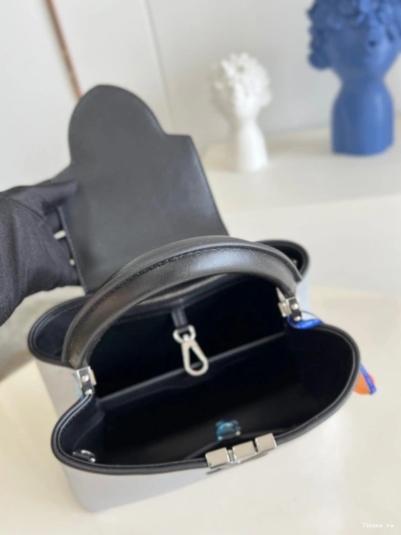 Affordable VUITTON CAPUCINES LOUIS BB 0726